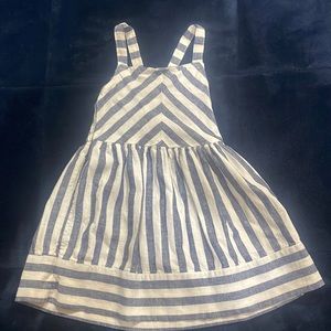 Carter’s lightly worn 3T cute summer dress!